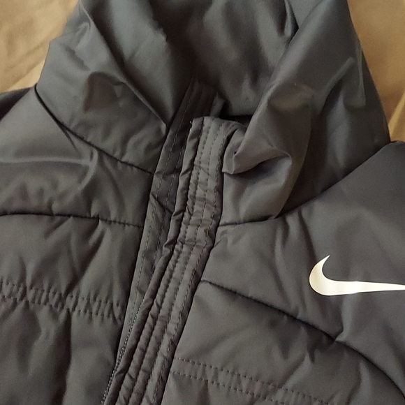 Nike - Picture 14 of 14